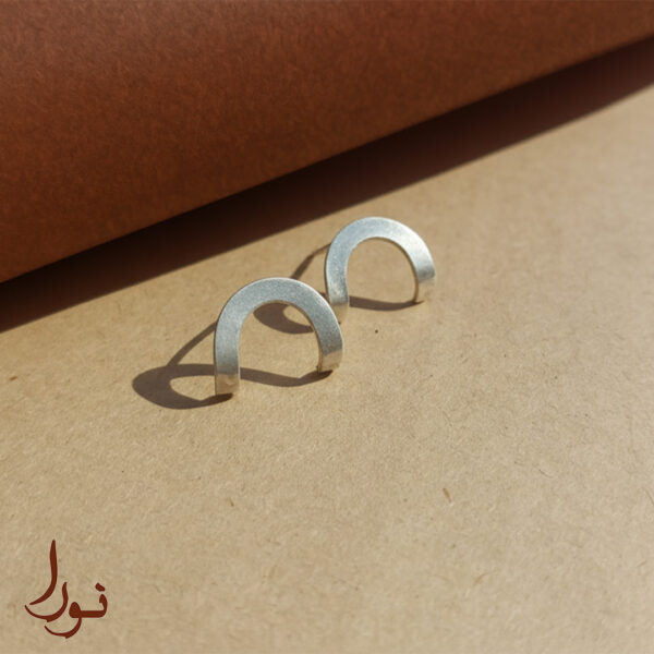 گوشواره نیم دایره